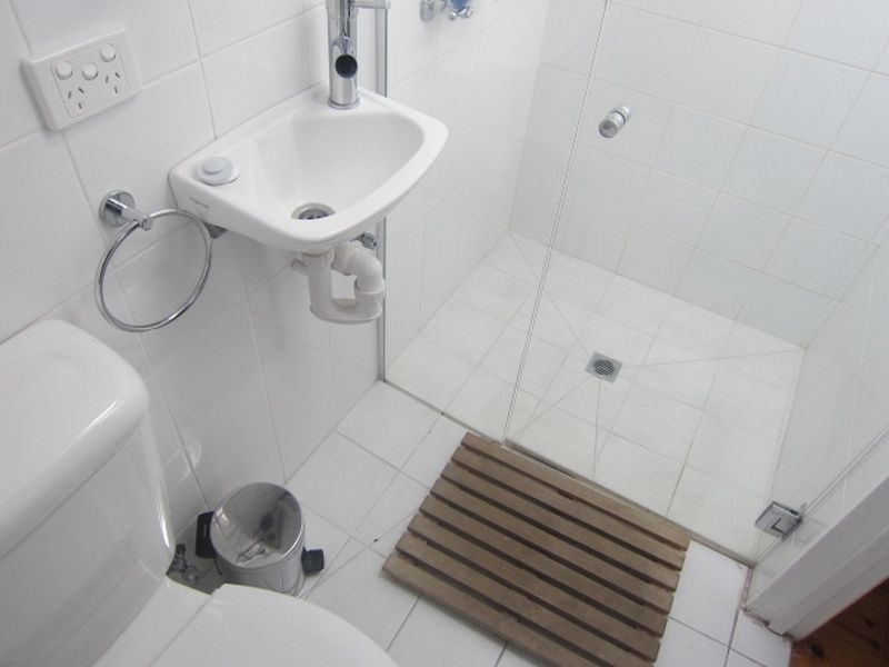 24 Parkside Street, Elsternwick VIC 3185