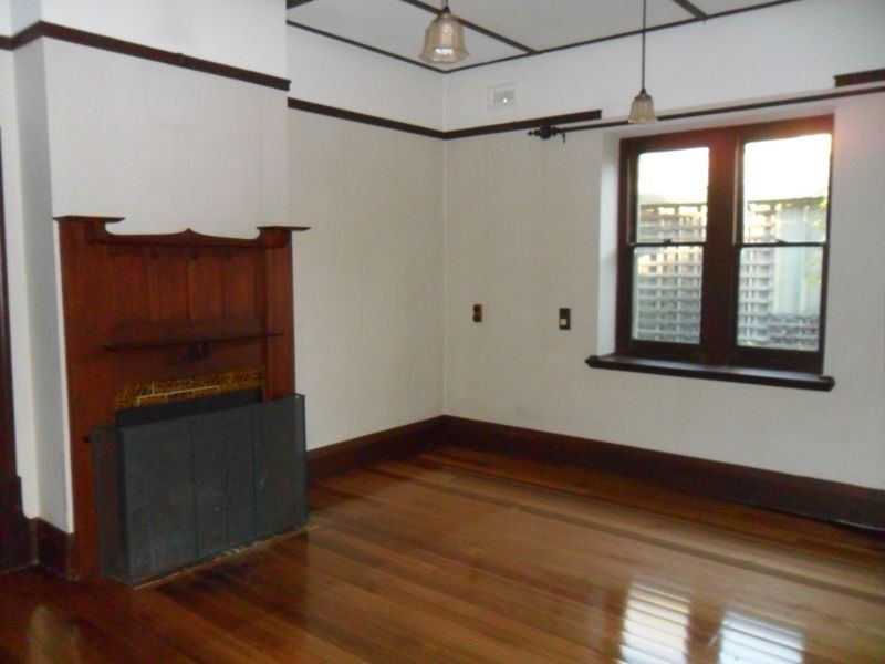 1 Farleigh Grove, Brighton VIC 3186