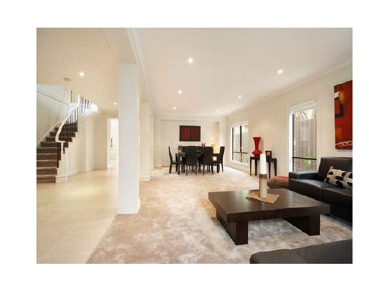 2 Bambra Road, Caulfield North VIC 3161