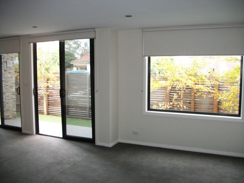 1/329 Neerim Road, Carnegie VIC 3163