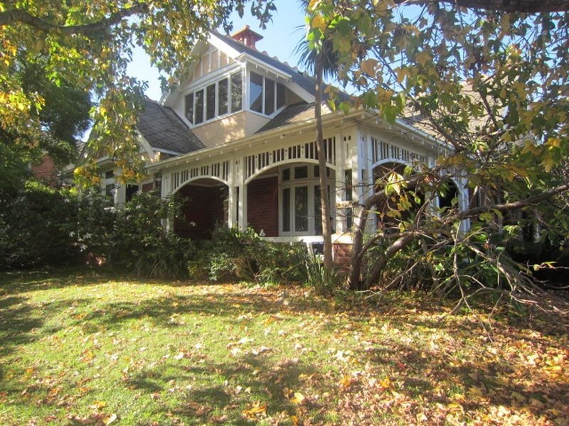 24 Parkside Street, Elsternwick VIC 3185