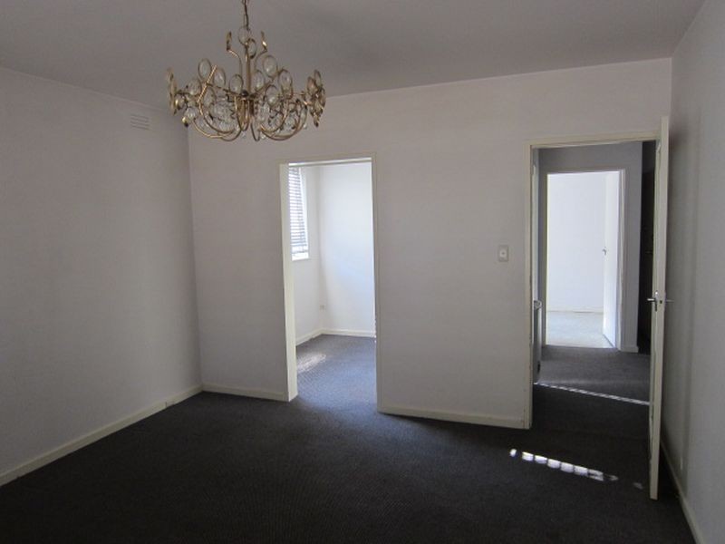 1/32 Oak Grove, St Kilda East VIC 3183
