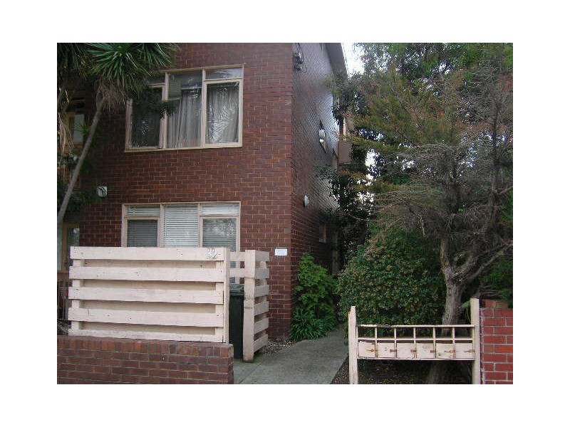 1/32 Oak Grove, St Kilda East VIC 3183