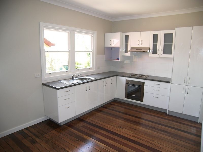 2 Myrtle Avenue, Loftus NSW 2232