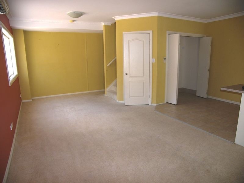 1/82 Banksia Avenue, Engadine NSW 2233