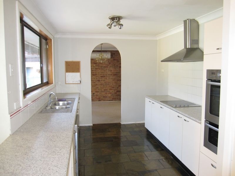 7 Ferguson Close, Menai NSW 2234