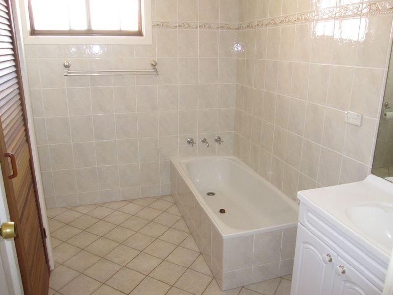 7 Ferguson Close, Menai NSW 2234