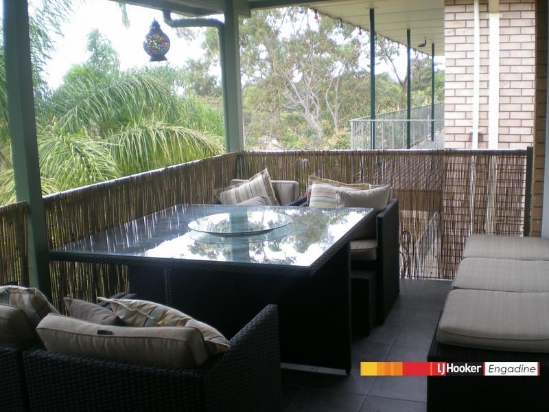 15 Wheatley Road, Yarrawarrah NSW 2233