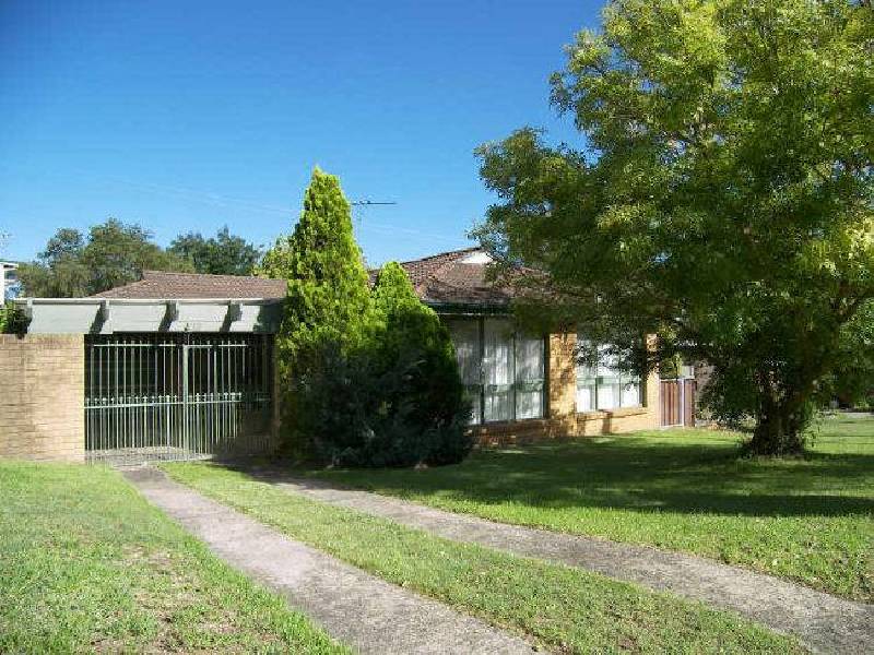 13 Sierra Road, Engadine NSW 2233