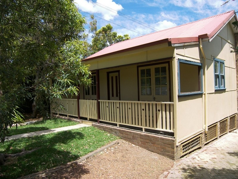 2 Myrtle Avenue, Loftus NSW 2232