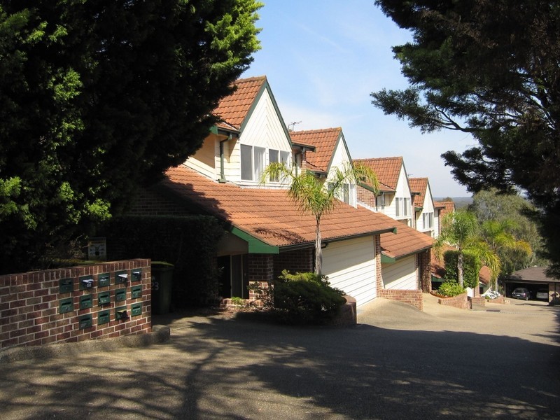 2/223 Woronora Road, Engadine NSW 2233