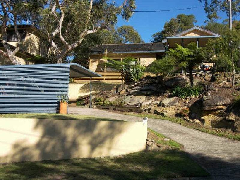 4 Berrima Street, Heathcote NSW 2233