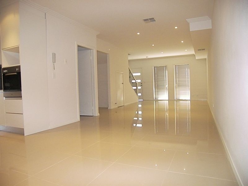 2/87-89 Caldarra Avenue, Engadine NSW 2233