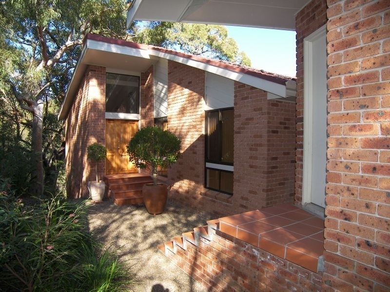 13 Warrangarree Drive, Woronora Heights NSW 2233