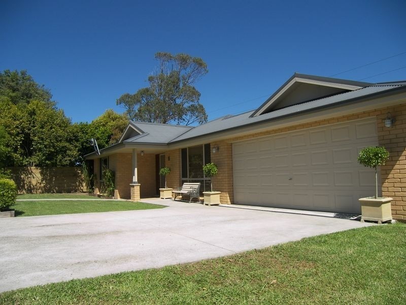 5 Wilson Parade, Heathcote NSW 2233