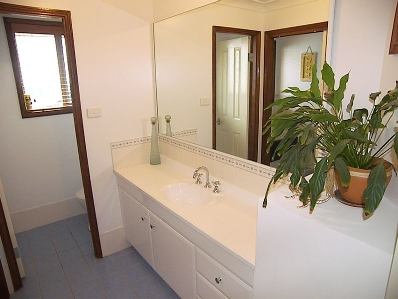 5 Wilson Parade, Heathcote NSW 2233