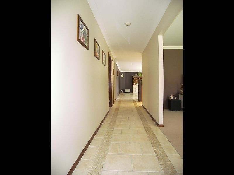 5 Wilson Parade, Heathcote NSW 2233