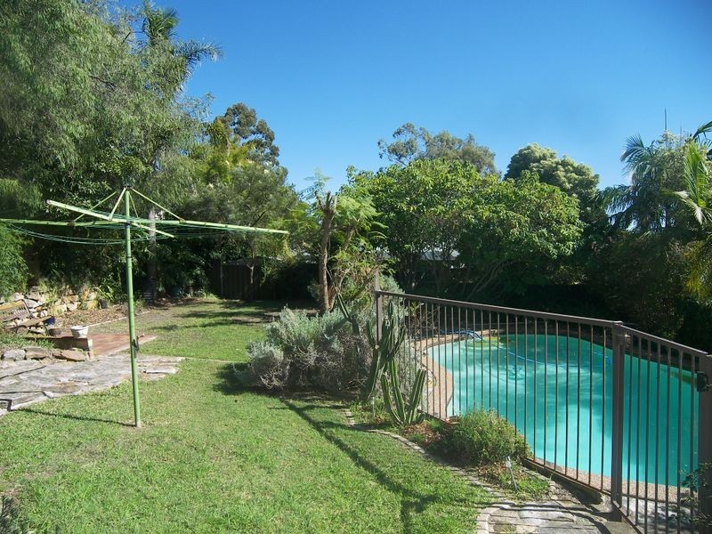 7 Corinth Road, Heathcote NSW 2233