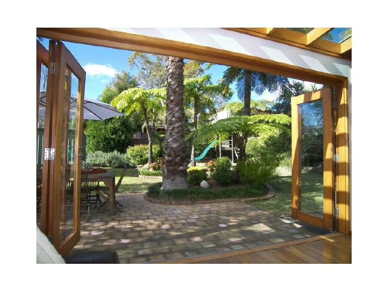32 Wollybutt Road, Engadine NSW 2233