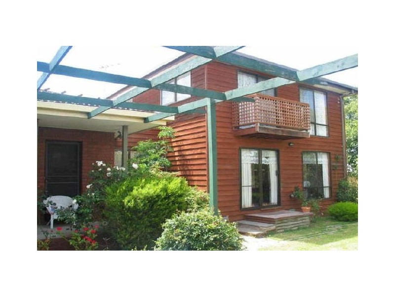 8 Hague Street, Corio VIC 3214