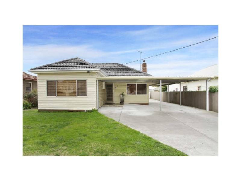 4 Mary Street, Hamlyn Heights VIC 3215