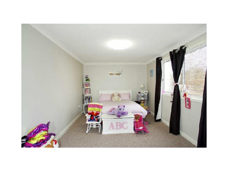 4 Mary Street, Hamlyn Heights VIC 3215