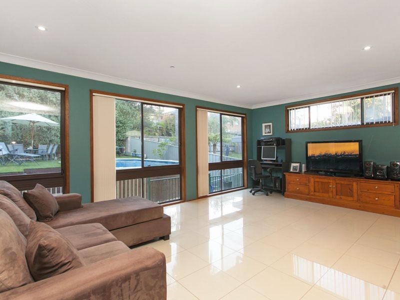 18 Shannon Drive, Helensburgh NSW 2508