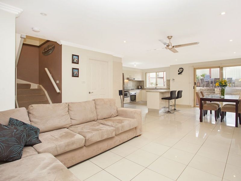 8/5 Short Street, Helensburgh NSW 2508