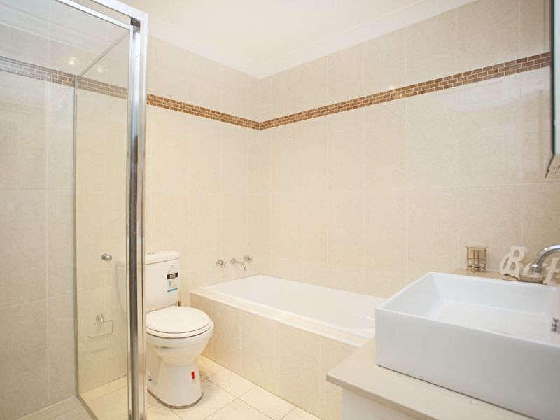 8/5 Short Street, Helensburgh NSW 2508