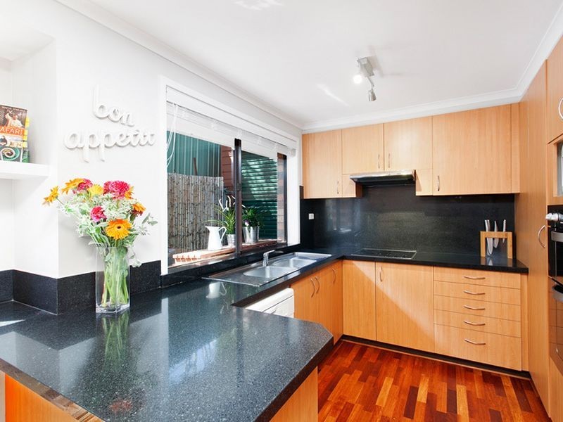 8 Sheridan Crescent, Stanwell Park NSW 2508
