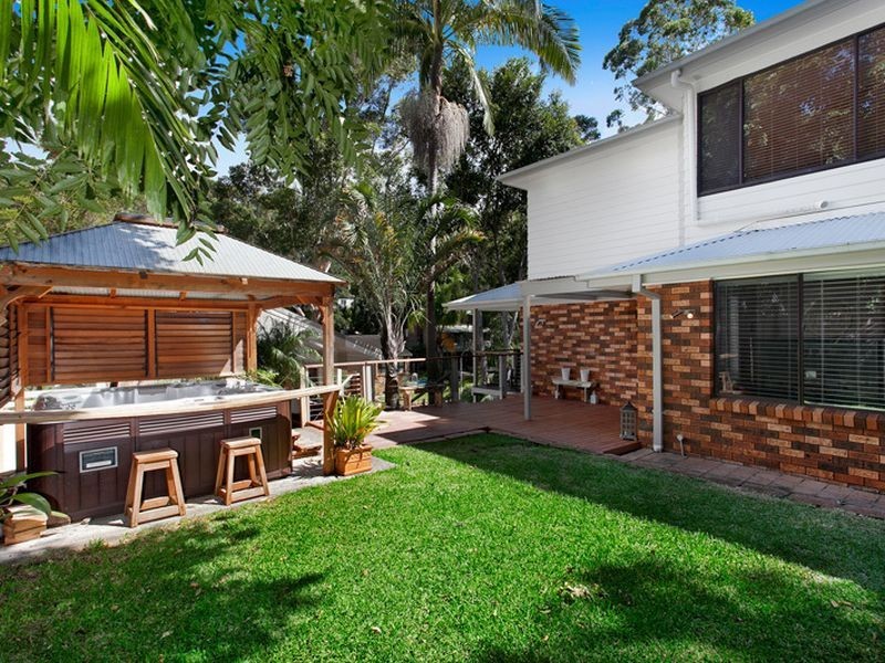 8 Sheridan Crescent, Stanwell Park NSW 2508