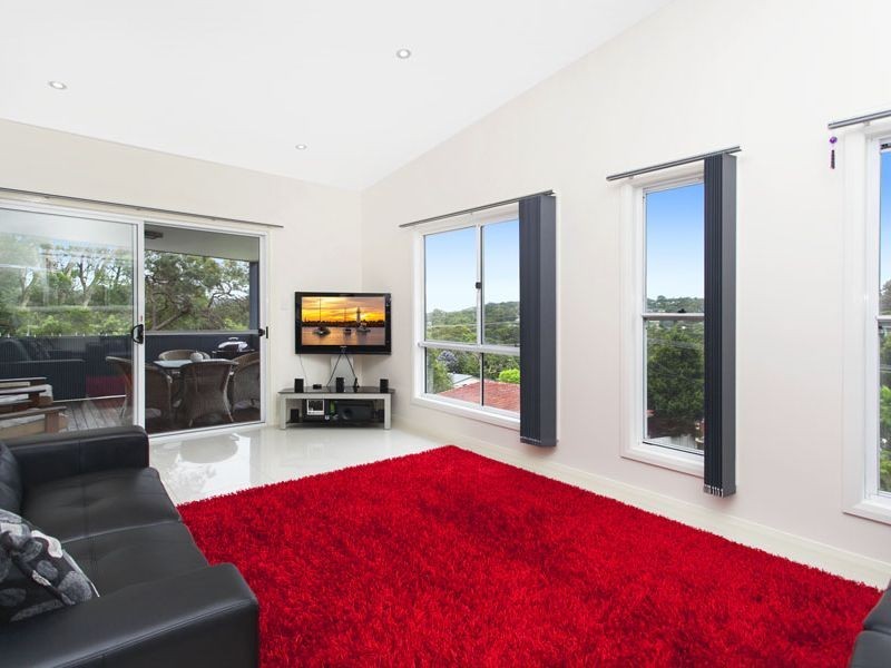 42 The Crescent, Helensburgh NSW 2508