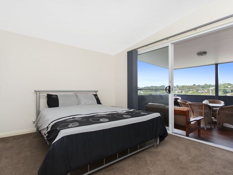 42 The Crescent, Helensburgh NSW 2508