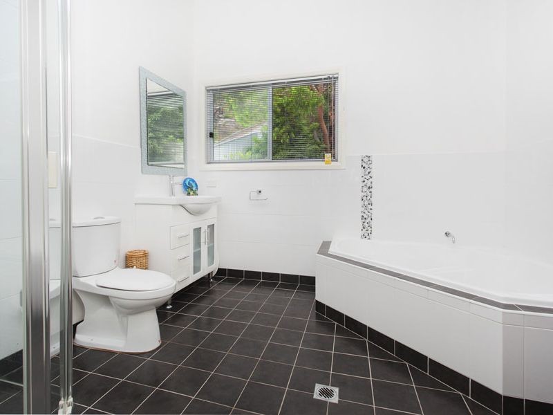 42 The Crescent, Helensburgh NSW 2508