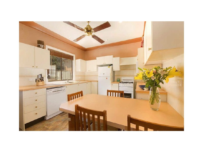 9 Parkes Street, Helensburgh NSW 2508