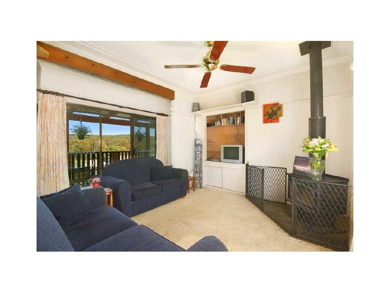 9 Parkes Street, Helensburgh NSW 2508