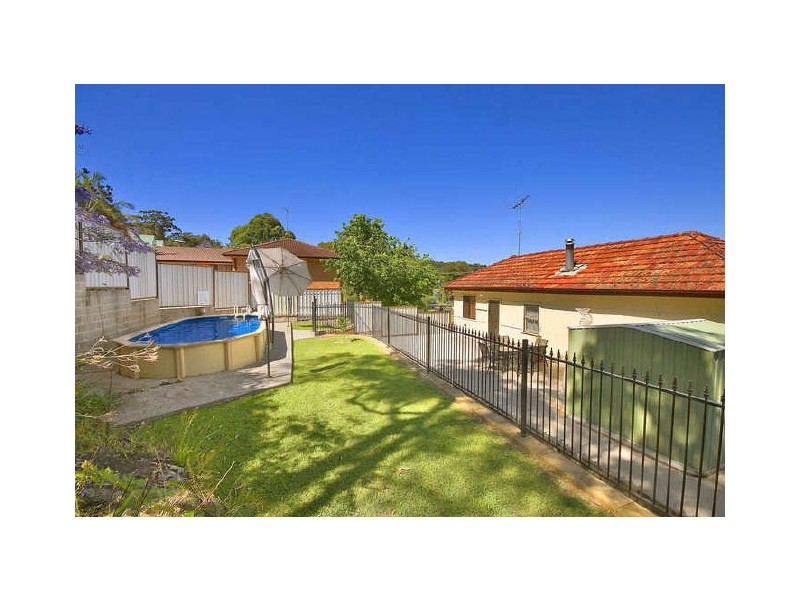 9 Parkes Street, Helensburgh NSW 2508