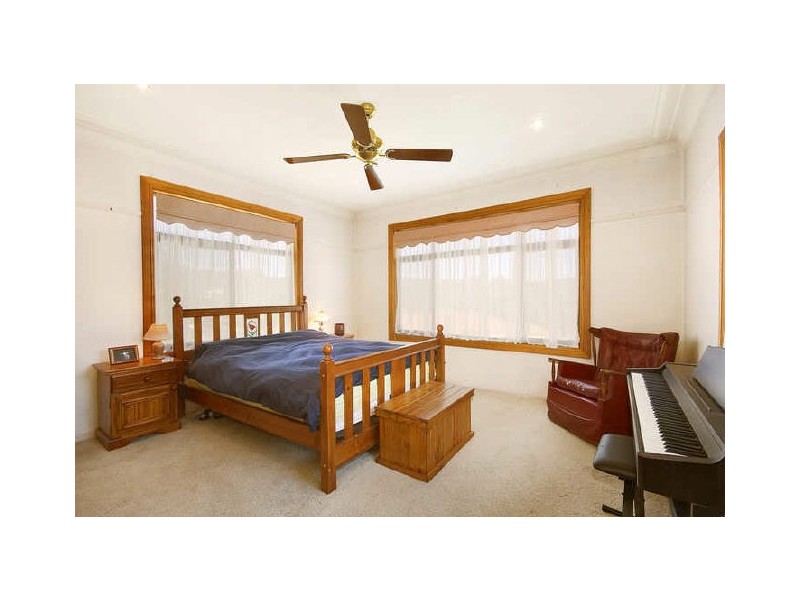 9 Parkes Street, Helensburgh NSW 2508