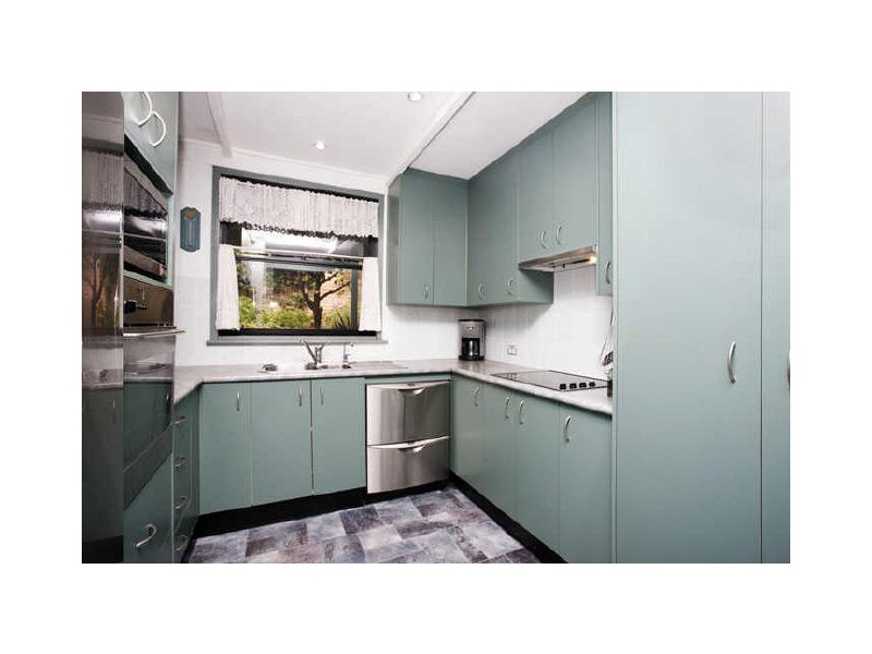 18 Southview Avenue, Stanwell Tops NSW 2508