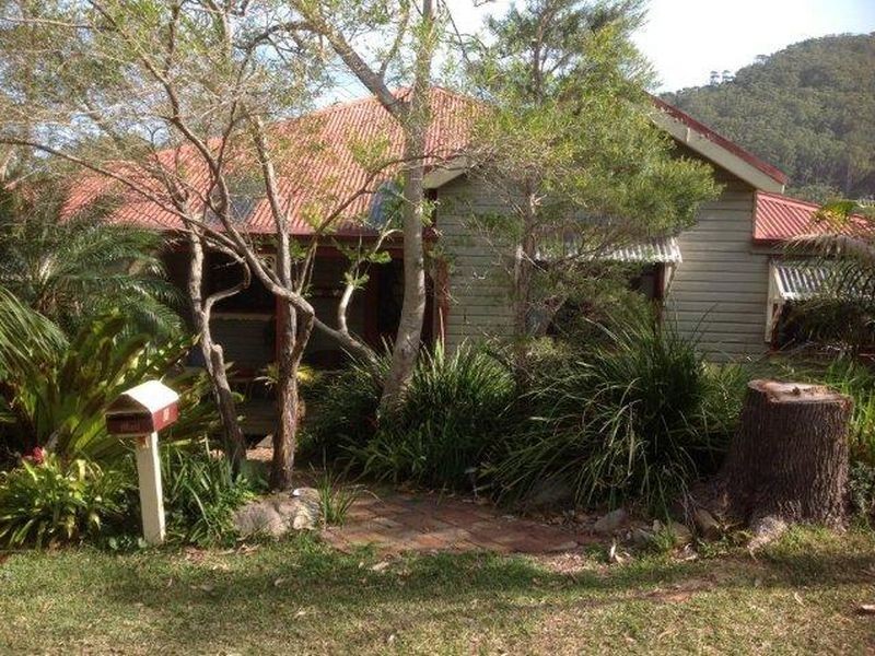 81 Stanwell Av, Stanwell Park NSW 2508
