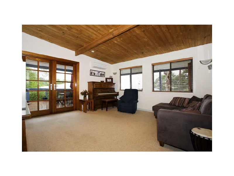 95 The Crescent, Helensburgh NSW 2508