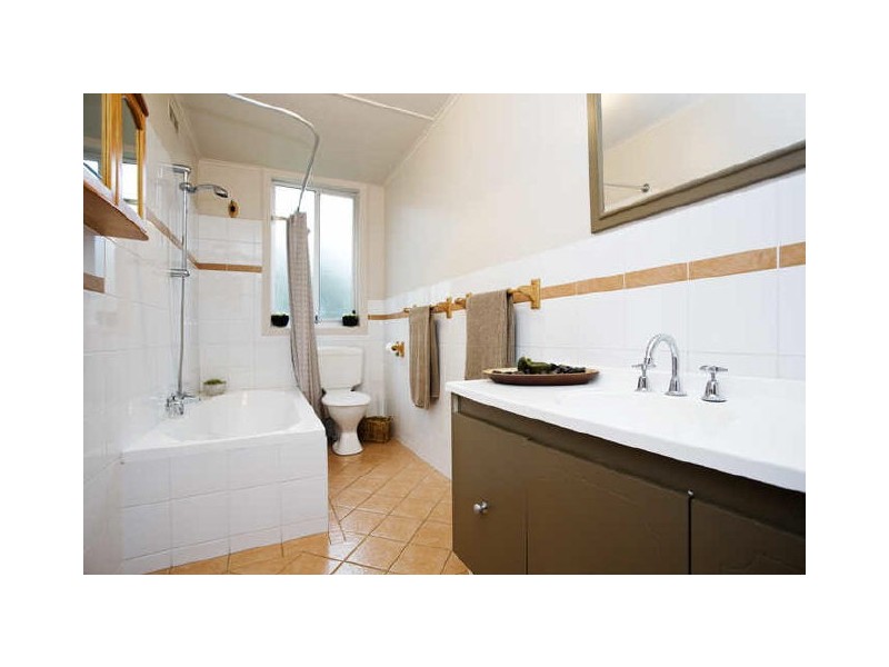 95 The Crescent, Helensburgh NSW 2508