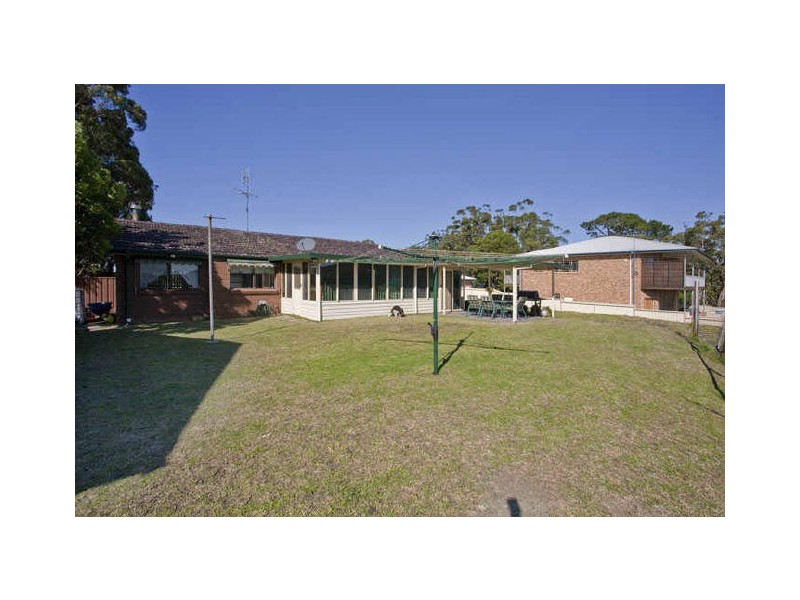 32 Old Farm Rd, Helensburgh NSW 2508