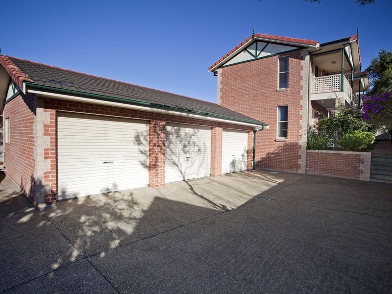 2/8 Stuart Street, Helensburgh NSW 2508