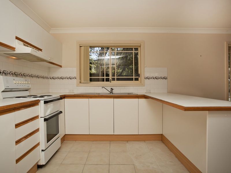 2/8 Stuart Street, Helensburgh NSW 2508