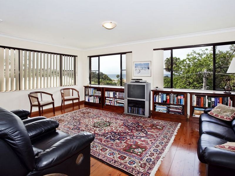 10 Park Parade, Stanwell Park NSW 2508
