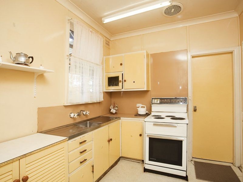 1 Tabratong Rd, Helensburgh NSW 2508