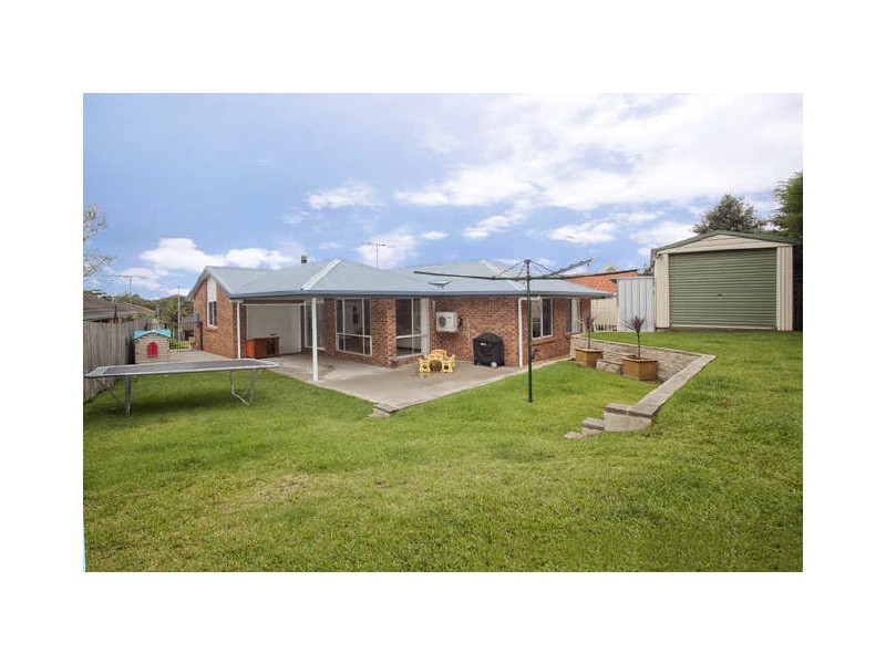 32 Chippendale Pl, Helensburgh NSW 2508