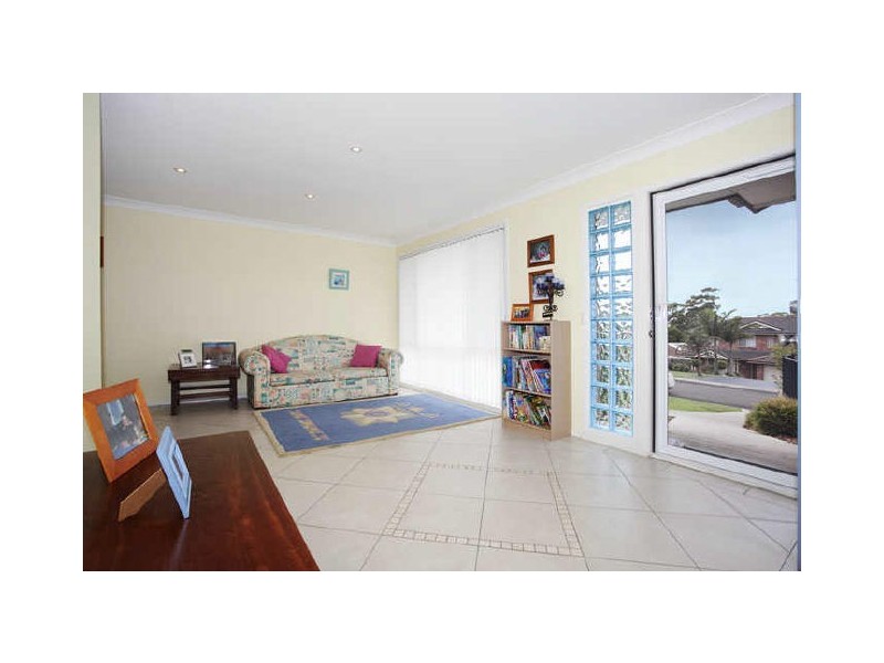 32 Chippendale Pl, Helensburgh NSW 2508