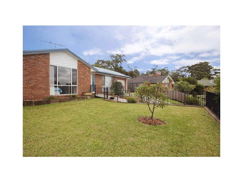 32 Chippendale Pl, Helensburgh NSW 2508